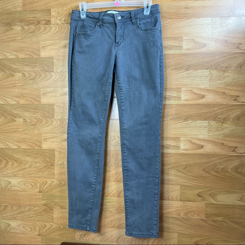 Sonoma Skinny Gray Soft Touch Woven Pants with 5 Pockets and Belt Loops